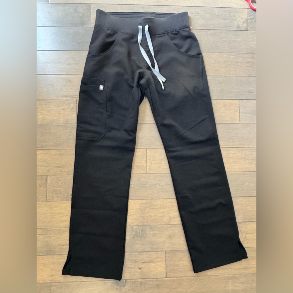 Figs Kade Cargo Scrub Pants XXS Petite
